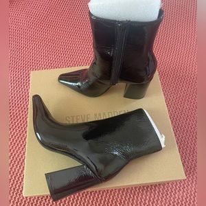 Zoe Black Patent Steve Madden Black booties Size 5